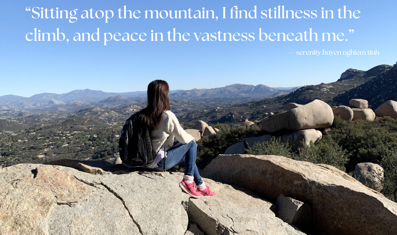 Hiking at Potato Chip Rock, San Diego, California